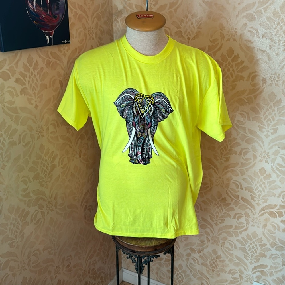 Elephant tee shirt highlighter yellow